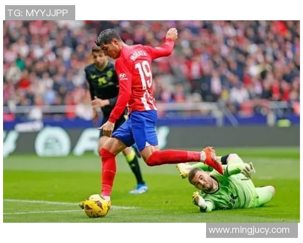 无球跑位大师级球星如何凭智慧与走位主宰绿茵赛场 无球跑位大师级球星如何凭智慧与走位主宰绿茵赛场