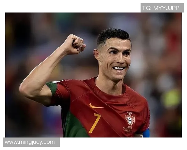 历届世界足球巨星风采回顾与荣誉成就一览